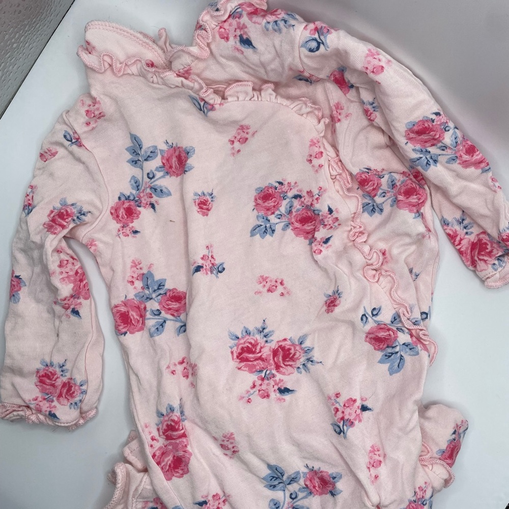 Mudpie sleeper in like new condition. Really soft